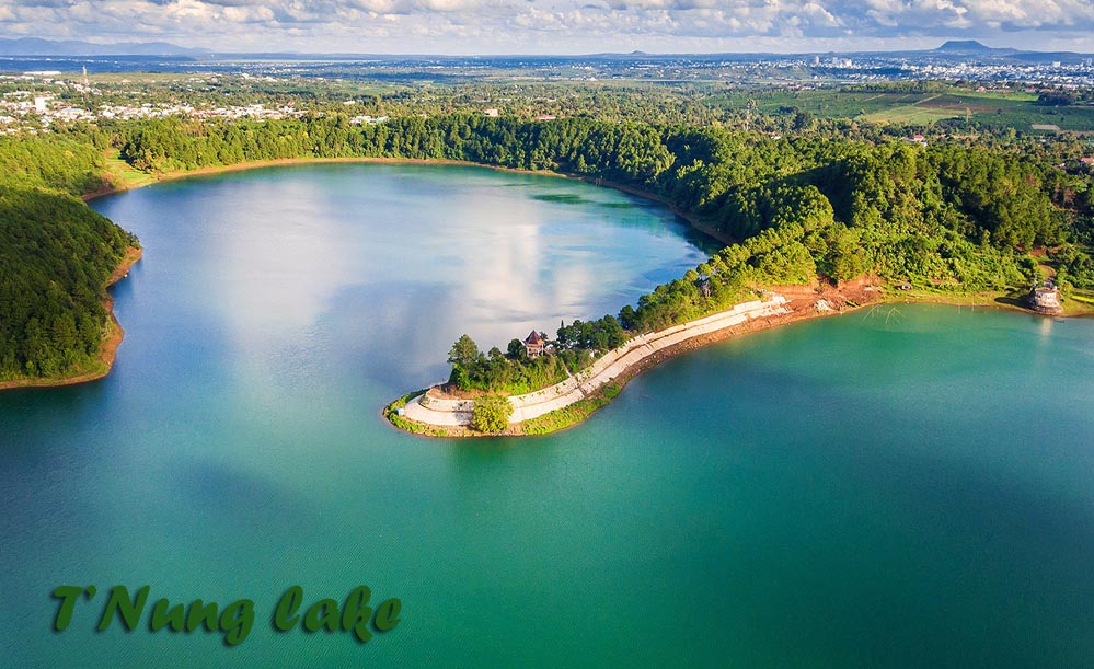 Unveiling the splendor of T'Nung Lake in Gia Lai Unveiling the splendor of T'Nung Lake in Gia Lai